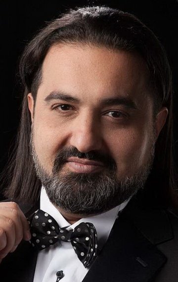 Эльчин Азизов