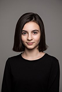 Лара МакДоннел